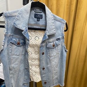 Vintage lucky brand vest with lace trim